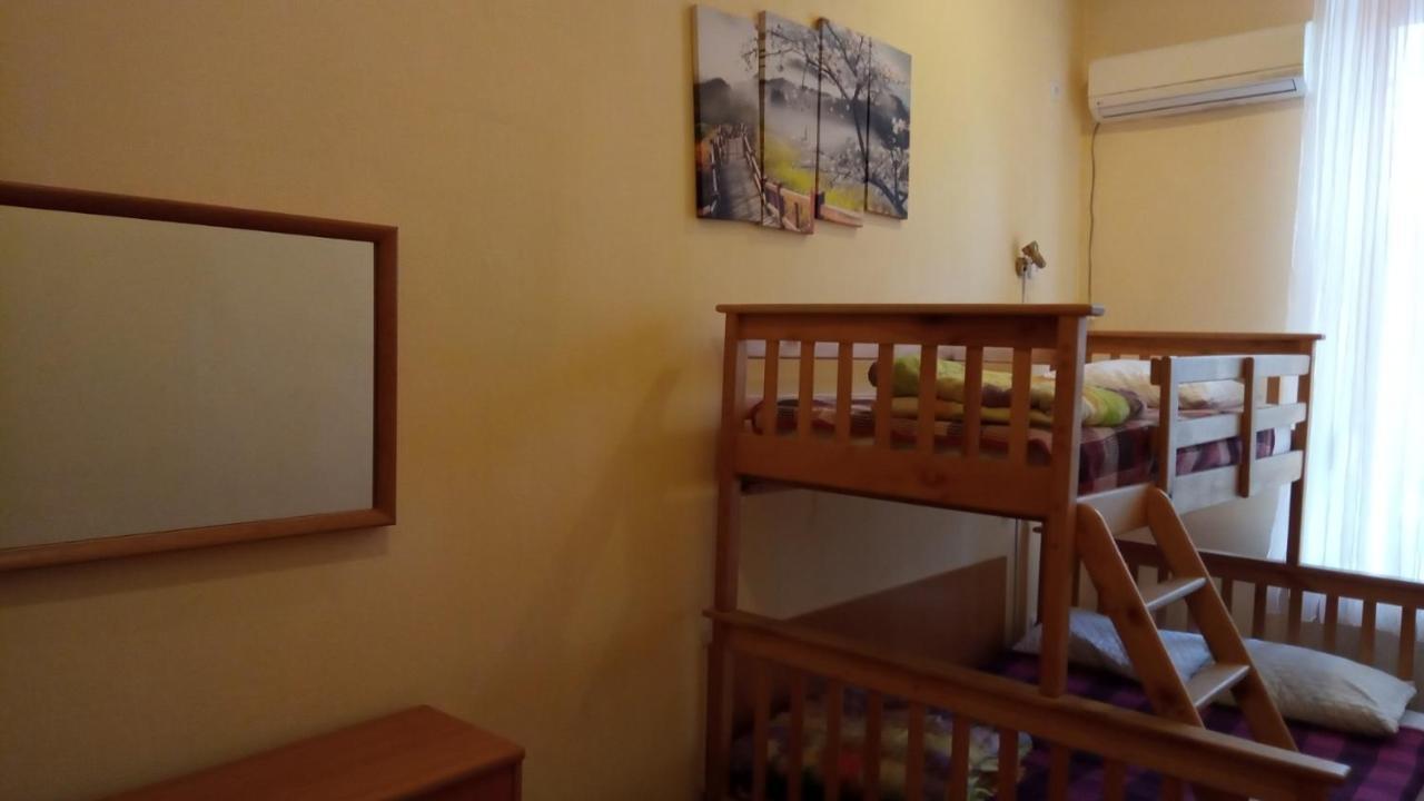 דנייפרופטרובסק Vishnya Hostel מראה חיצוני תמונה