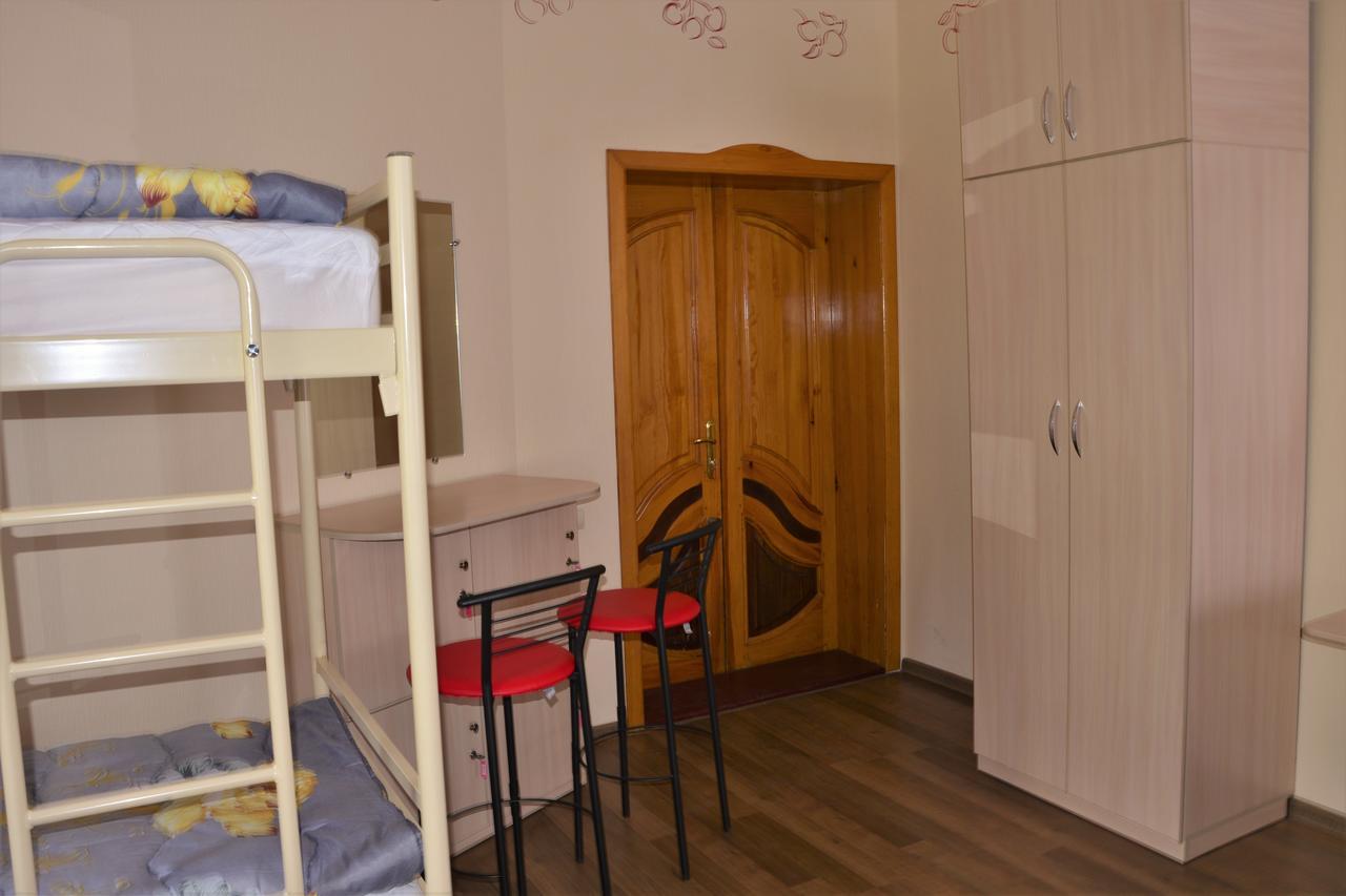 דנייפרופטרובסק Vishnya Hostel מראה חיצוני תמונה
