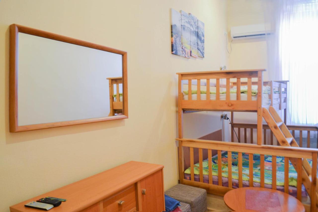 דנייפרופטרובסק Vishnya Hostel מראה חיצוני תמונה